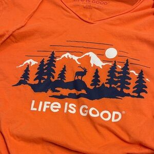 🌲Life Is Good Coral Orange Hoodie with Mountain Scene size Medium🏞️🌄🌲